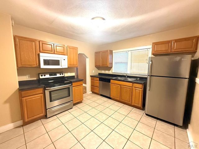 2137 Cedar St, Pueblo, CO 81004