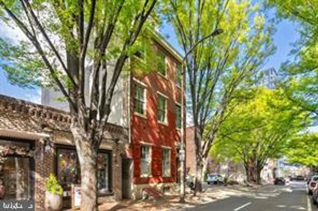 239-00 RACE ST, Philadelphia, PA 19106