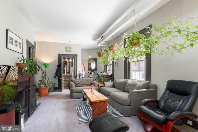 239-00 RACE ST, Philadelphia, PA 19106