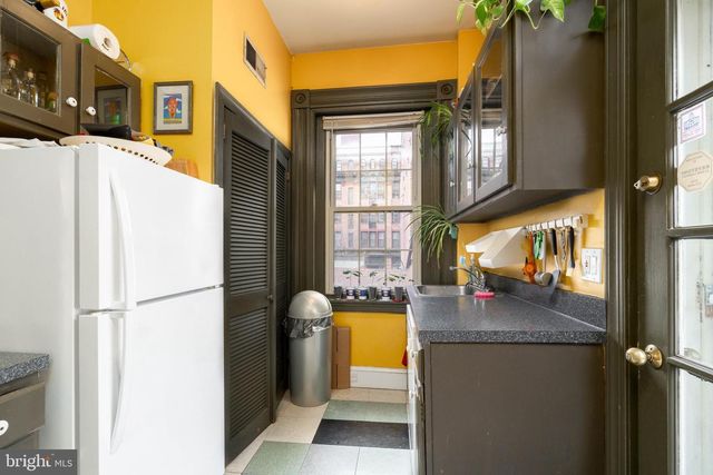 239-00 RACE ST, Philadelphia, PA 19106