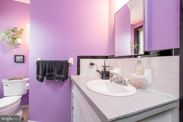 239-00 RACE ST, Philadelphia, PA 19106