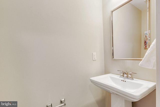 2034 EASTERN AVE, Baltimore, MD 21231