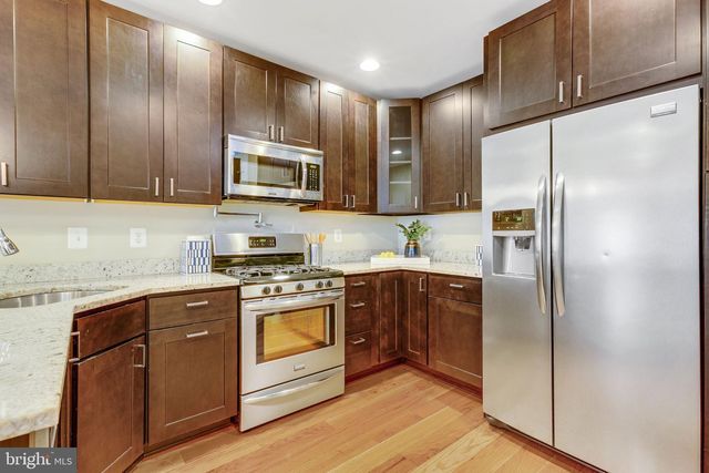 2034 EASTERN AVE, Baltimore, MD 21231