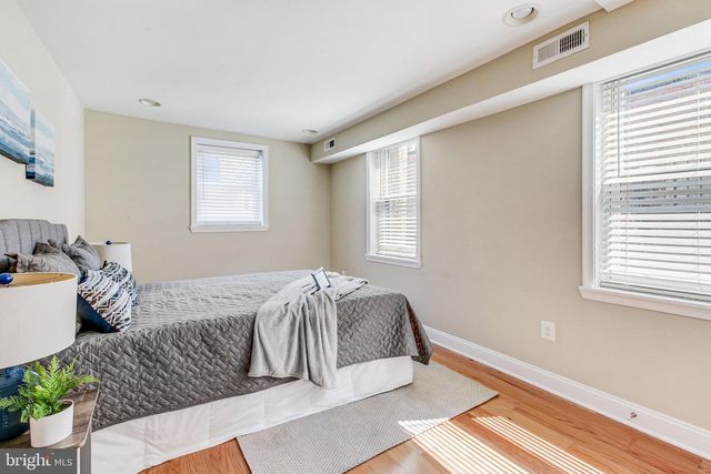 2034 EASTERN AVE, Baltimore, MD 21231