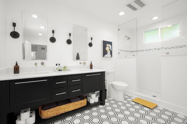 2010 Alegria RD, Austin, TX 78757