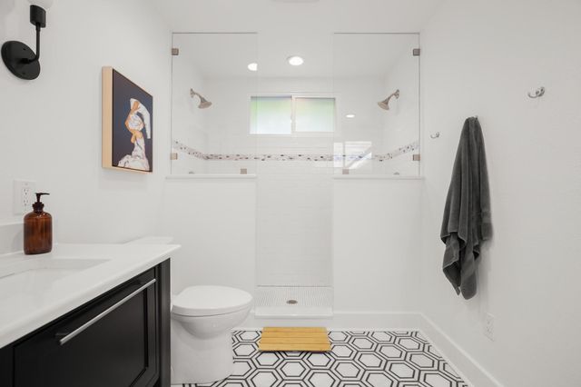 2010 Alegria RD, Austin, TX 78757