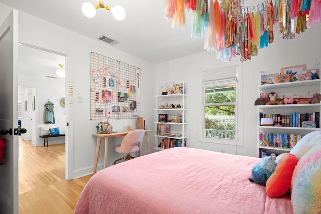 2010 Alegria RD, Austin, TX 78757