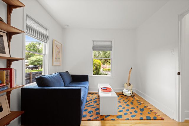 2010 Alegria RD, Austin, TX 78757