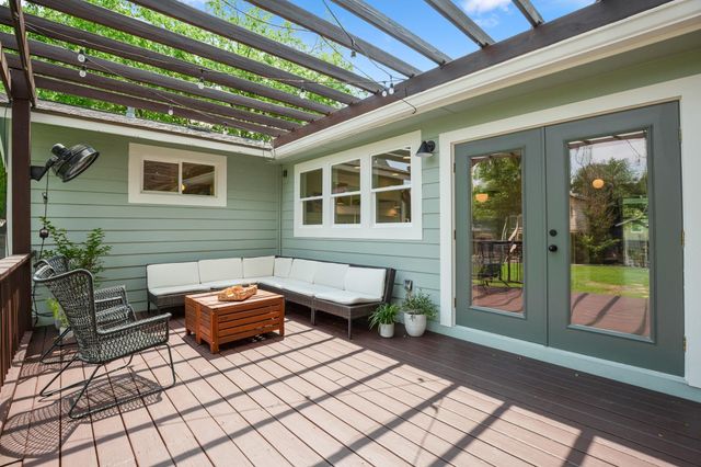 2010 Alegria RD, Austin, TX 78757