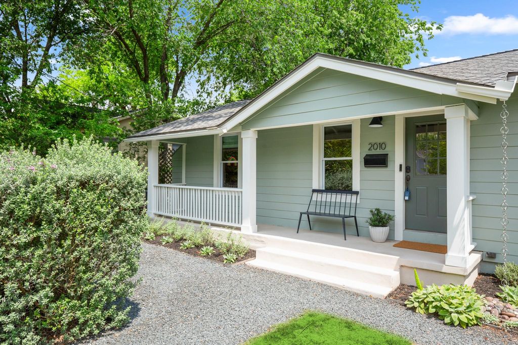 2010 Alegria RD, Austin, TX 78757