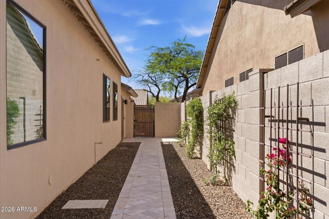 10525 E FIREWHEEL Drive, Scottsdale, AZ 85255