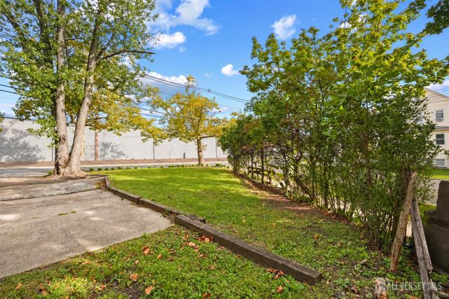 1337 S 2nd Street, Plainfield, NJ 07063