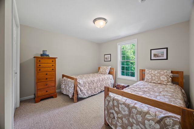 54 Beech Hill Road, Exeter, NH 03833