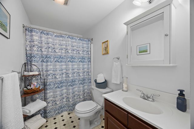 54 Beech Hill Road, Exeter, NH 03833