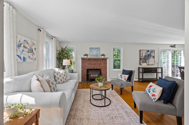 54 Beech Hill Road, Exeter, NH 03833