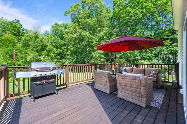 54 Beech Hill Road, Exeter, NH 03833