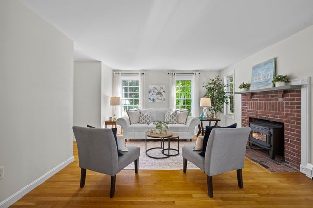 54 Beech Hill Road, Exeter, NH 03833