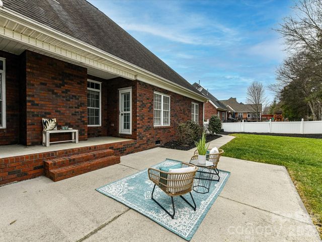 702 King Fredrick Lane SW, Concord, NC 28027