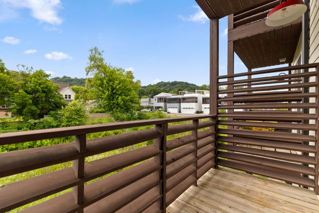 737 N Market Street 8, Chattanooga, TN 37405