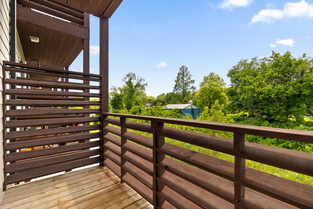 737 N Market Street 8, Chattanooga, TN 37405