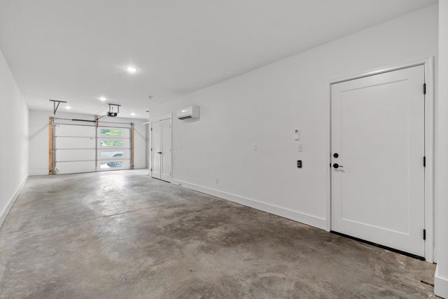 737 N Market Street 8, Chattanooga, TN 37405