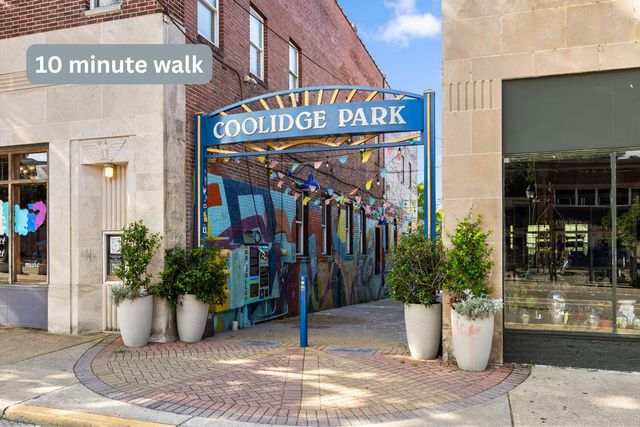 737 N Market Street 8, Chattanooga, TN 37405