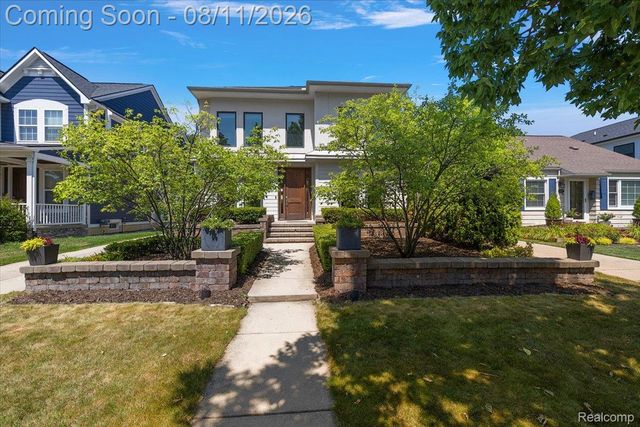 559 Bennaville Avenue, Birmingham, MI 48009