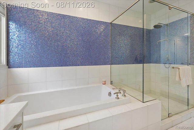 559 Bennaville Avenue, Birmingham, MI 48009
