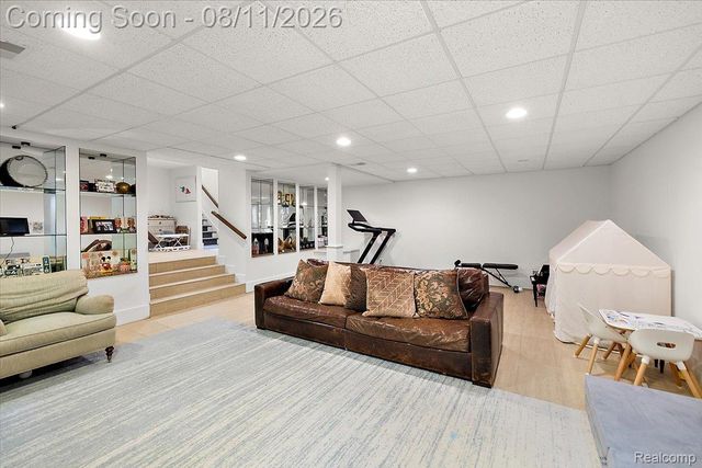 559 Bennaville Avenue, Birmingham, MI 48009