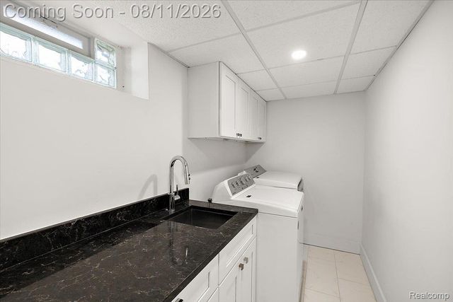 559 Bennaville Avenue, Birmingham, MI 48009