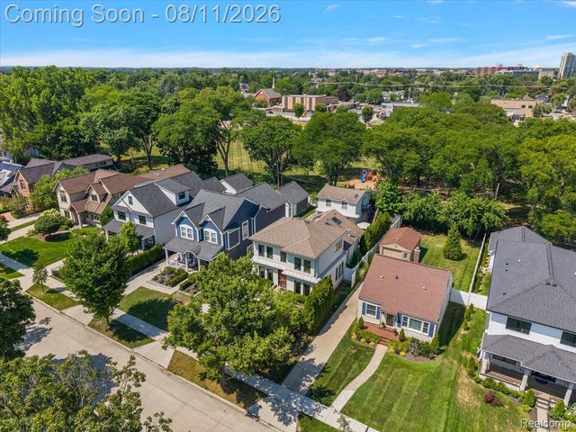 559 Bennaville Avenue, Birmingham, MI 48009