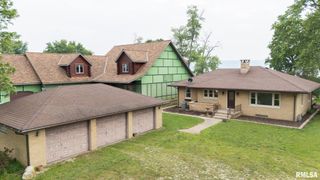 1229 SUNSET Drive, East Peoria, IL 61611