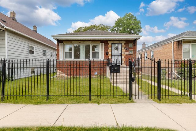 4830 S Ridgeway Avenue, Chicago, IL 60632