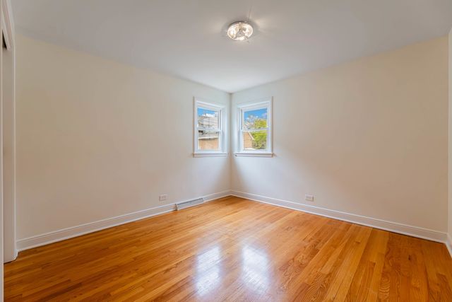 4830 S Ridgeway Avenue, Chicago, IL 60632
