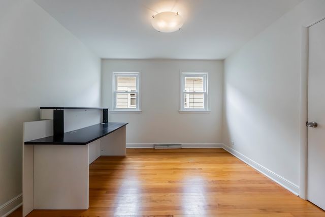 4830 S Ridgeway Avenue, Chicago, IL 60632