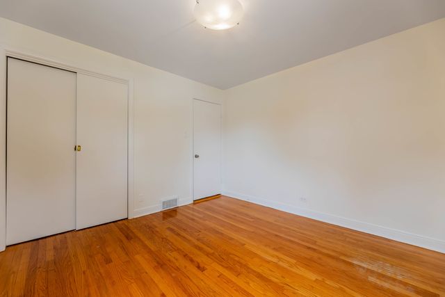 4830 S Ridgeway Avenue, Chicago, IL 60632