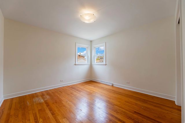 4830 S Ridgeway Avenue, Chicago, IL 60632
