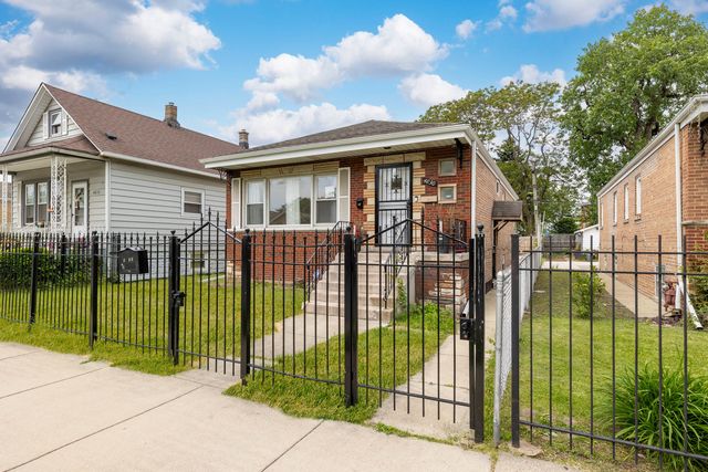 4830 S Ridgeway Avenue, Chicago, IL 60632