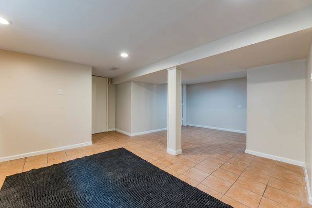 4830 S Ridgeway Avenue, Chicago, IL 60632