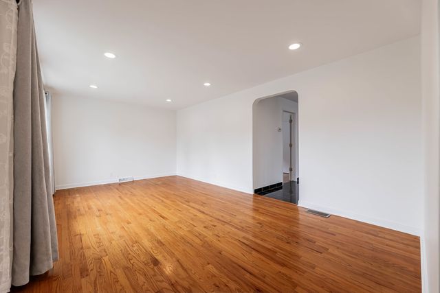 4830 S Ridgeway Avenue, Chicago, IL 60632