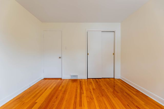 4830 S Ridgeway Avenue, Chicago, IL 60632