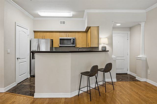 3400 Welborn Street 320, Dallas, TX 75219