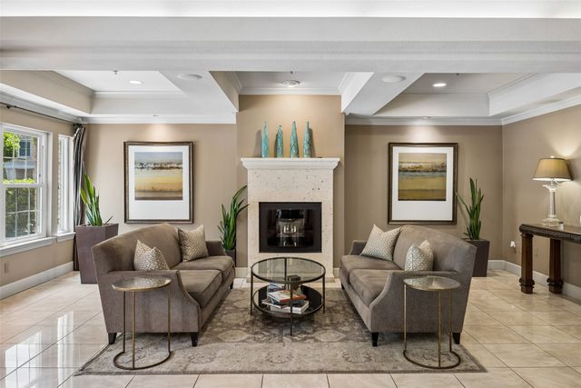3400 Welborn Street 320, Dallas, TX 75219