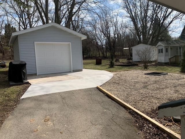 352 Skyline Drive, Edgerton, WI 53534