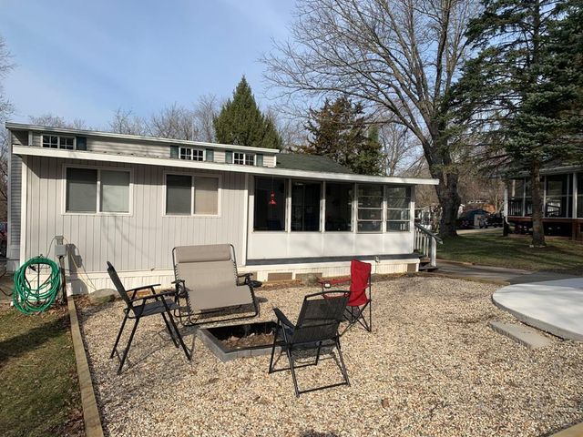 352 Skyline Drive, Edgerton, WI 53534