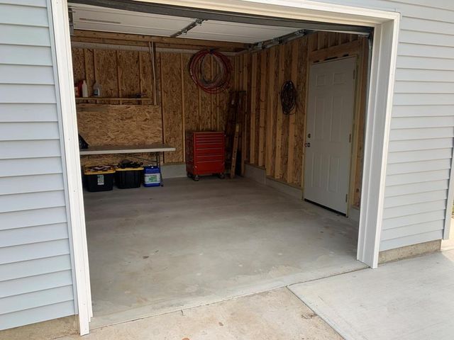 352 Skyline Drive, Edgerton, WI 53534