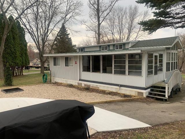 352 Skyline Drive, Edgerton, WI 53534
