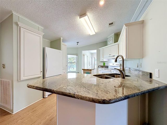 1666 ELKHART CIRCLE, Tavares, FL 32778