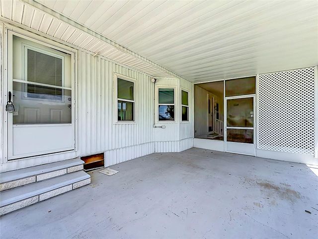 1666 ELKHART CIRCLE, Tavares, FL 32778