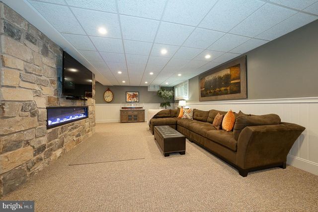 2705 MATLACK DR, Audubon, PA 19403